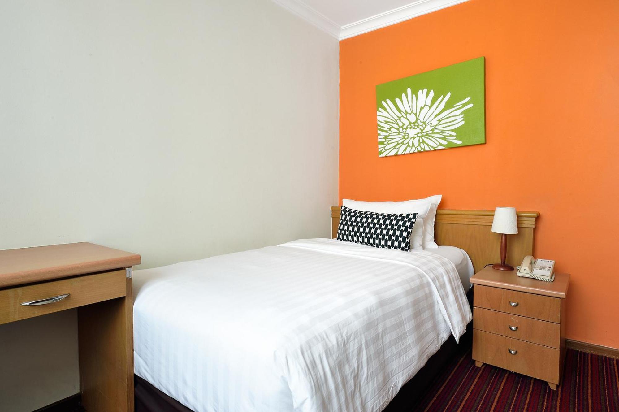 The Assembly Place At Stevens, Service Residences Singapur